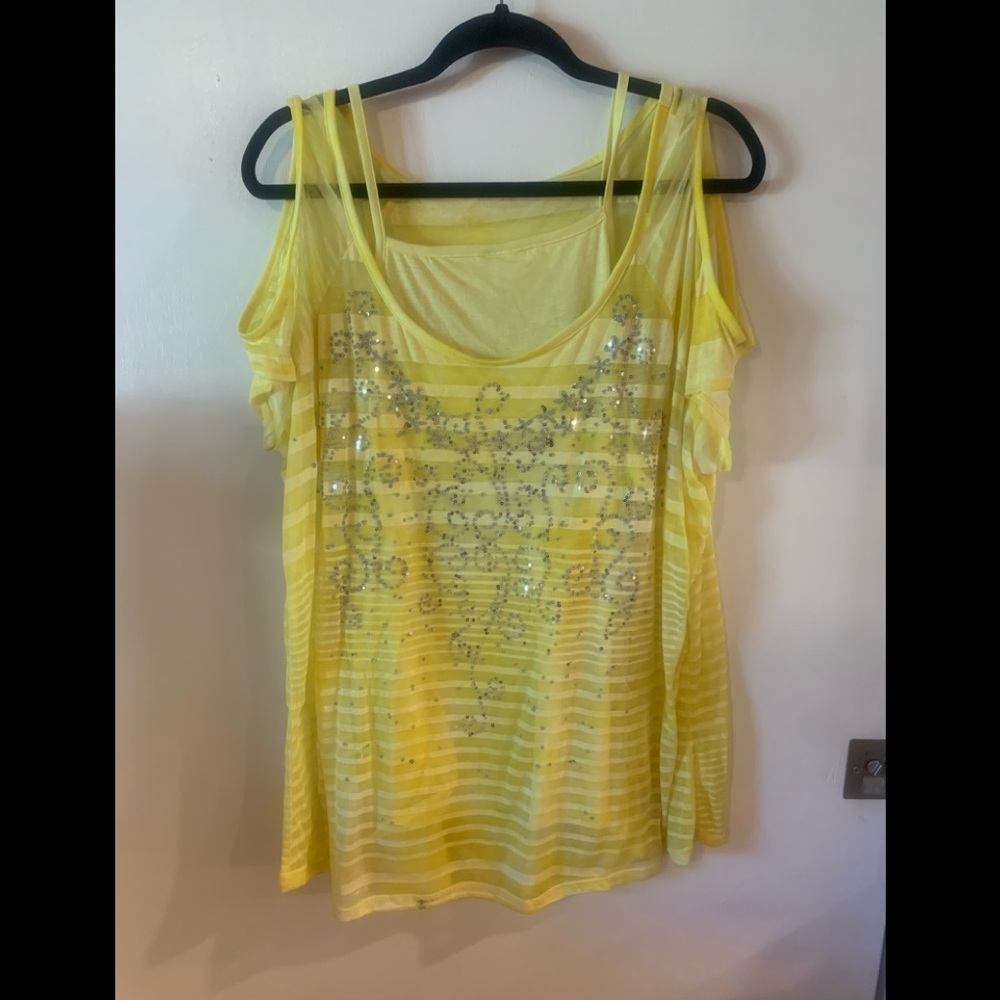 Women’s plus size two layer top